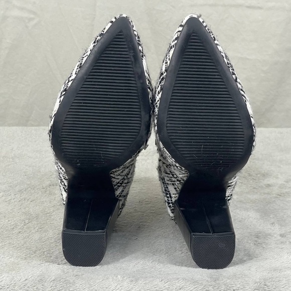 Shoedazzle Rosamund Block Heel Ankle Boot White Tweed Fabric Pointed Toe Sz 6.5 - Picture 11 of 12